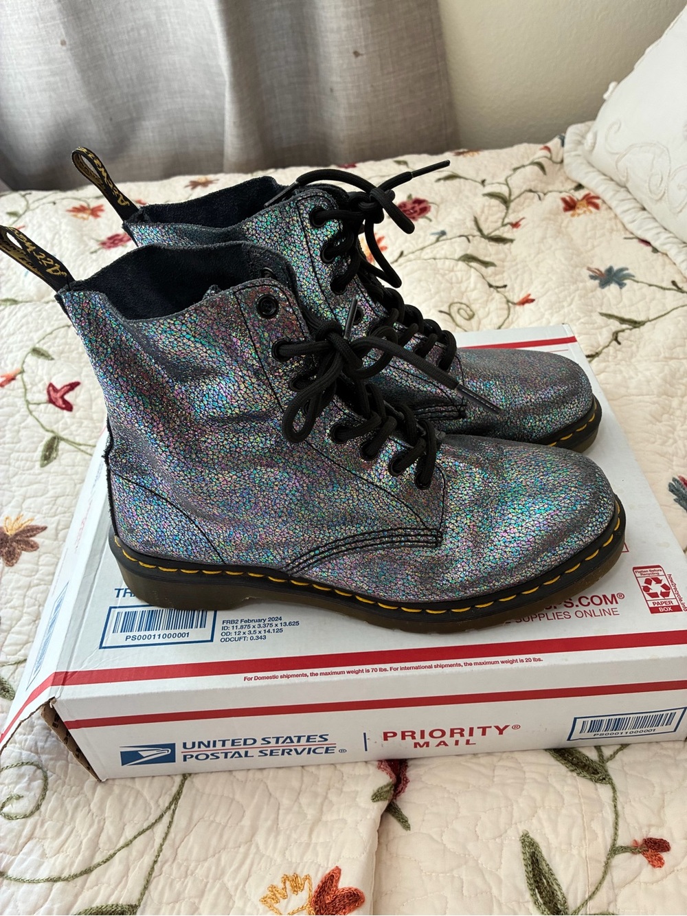 Dr. Martens Pascal Size 10 EU 42 Sparkle Iridescent Crackle Lace Up Combat Boots - Picture 4 of 7